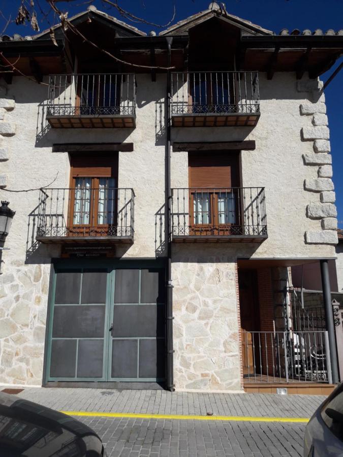 Zaguan Guest House Rascafria Exterior photo
